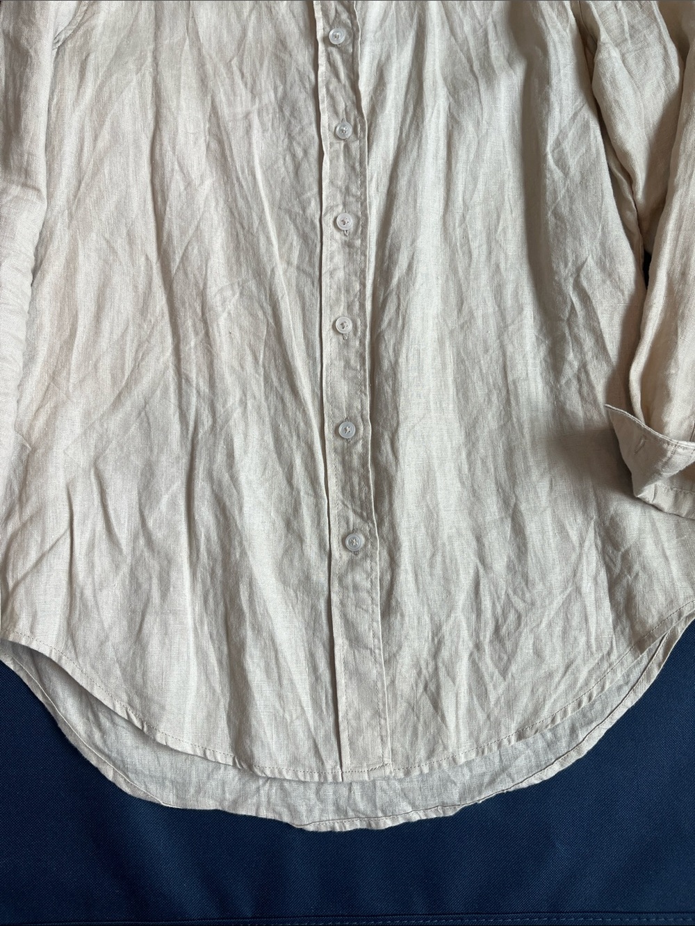 Quince 100% Linen Long Sleeve Roll-Tab Button-Up Shirt in Oatmeal Size XS - Picture 5 of 10